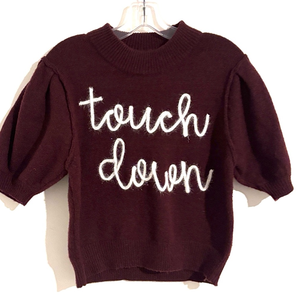 🌺Peach Love Size M California Maroon Touchdown Short Sleeve Sweater SUPER CUTE!